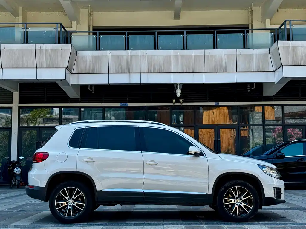 Volkswagen Tiguan — миниатюра 5
