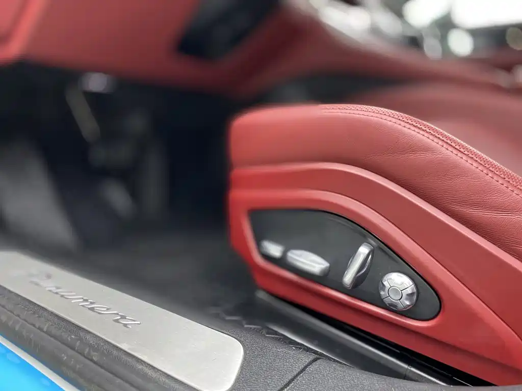 Porsche Panamera — миниатюра 24