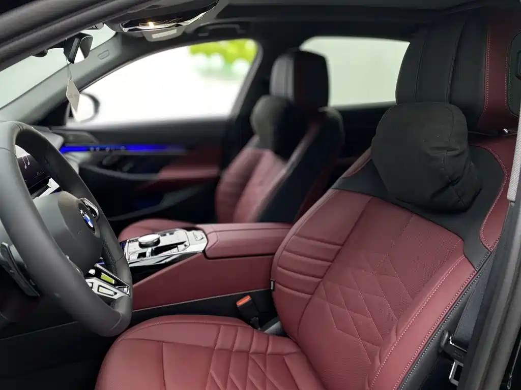 BMW 5 Series — миниатюра 17