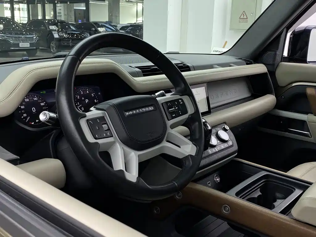 Land Rover Defender — миниатюра 23