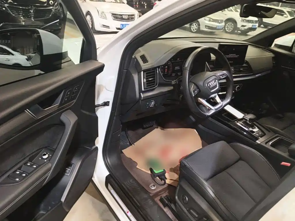 Audi Q5L Sportback — миниатюра 16