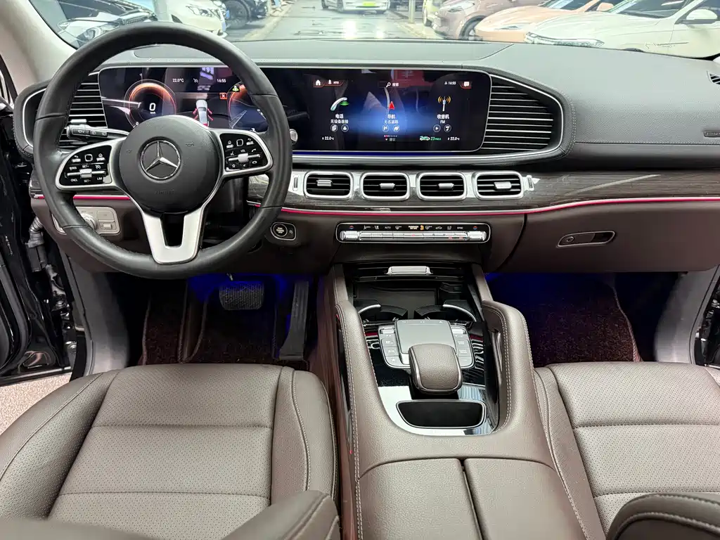 Mercedes-Benz GLE (Import) — миниатюра 18