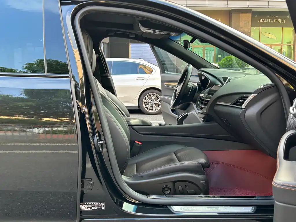 Cadillac CT5 — миниатюра 20