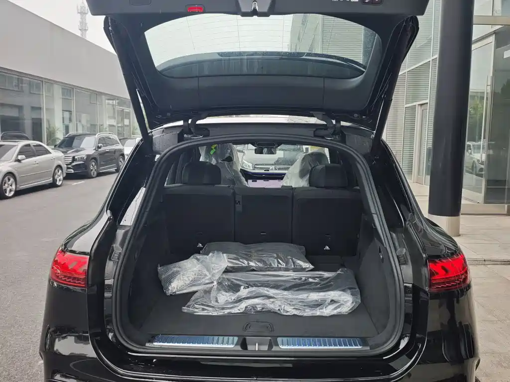 Mercedes-Benz EQS SUV — миниатюра 31