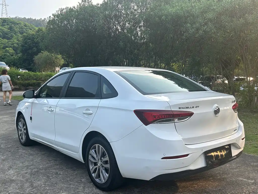 Buick Excelle — миниатюра 15