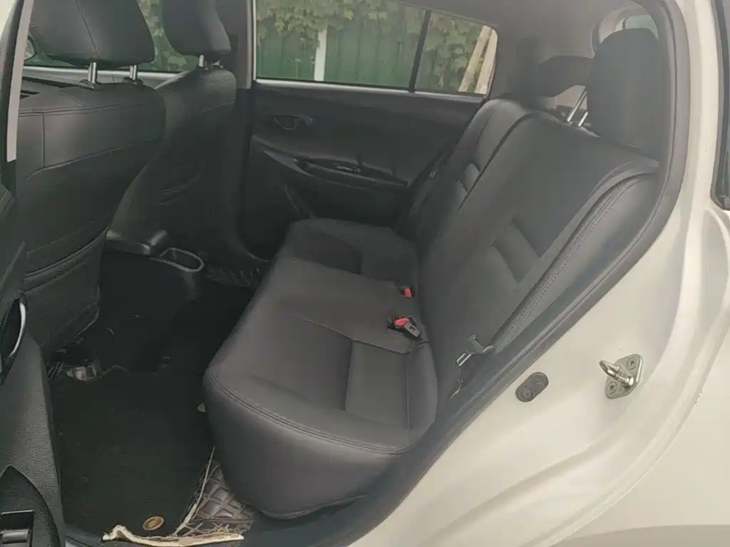 Toyota Yaris L — миниатюра 17