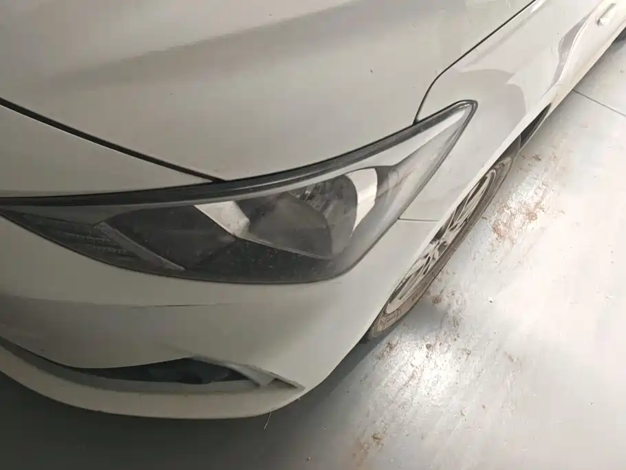 Hyundai Elantra — миниатюра 5