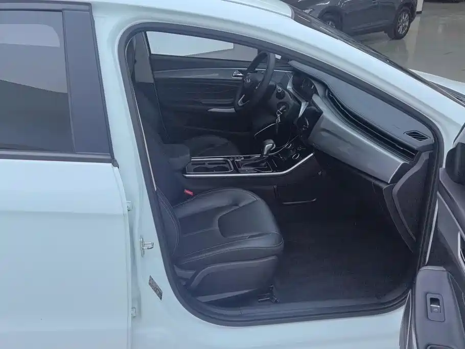 Chery Arrizo 5 — миниатюра 8