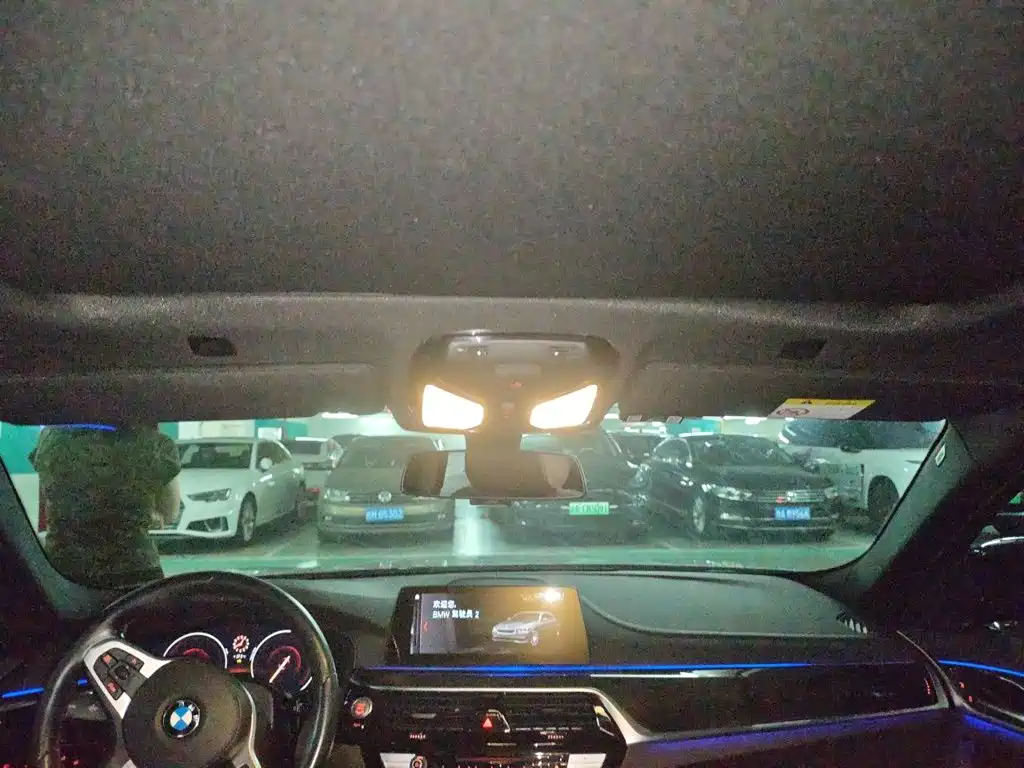 BMW 5 Series — миниатюра 9