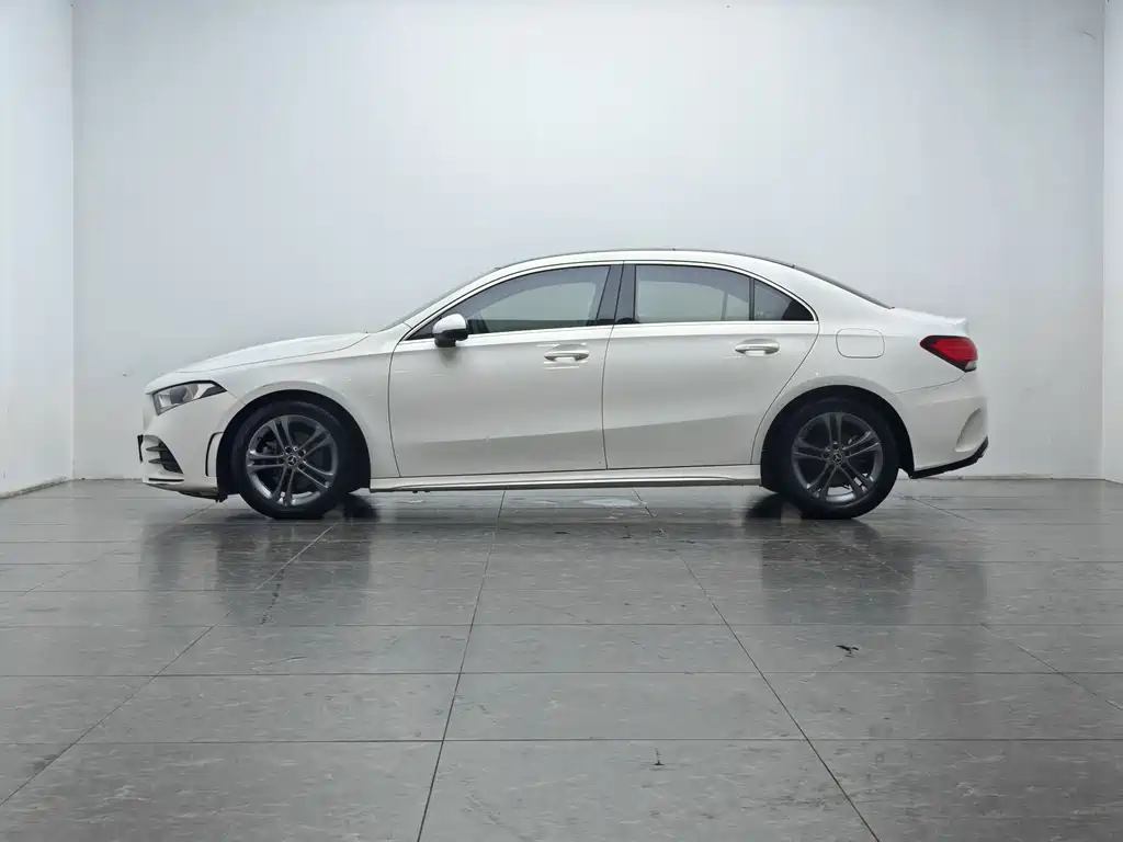 Mercedes-Benz A-Class — миниатюра 10