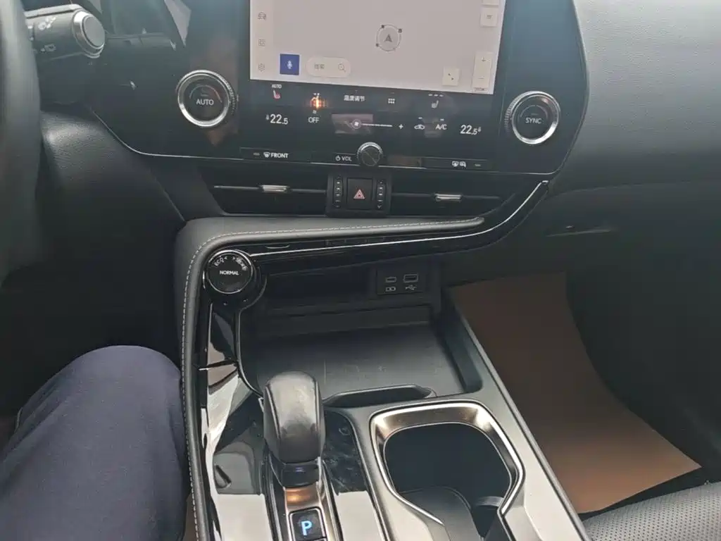 Lexus NX — миниатюра 13