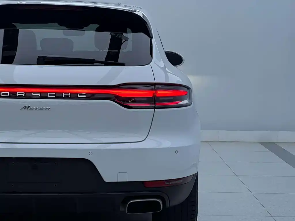 Porsche Macan — миниатюра 6