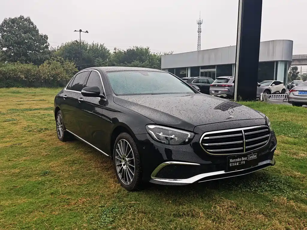 Mercedes-Benz E-Class — миниатюра 3