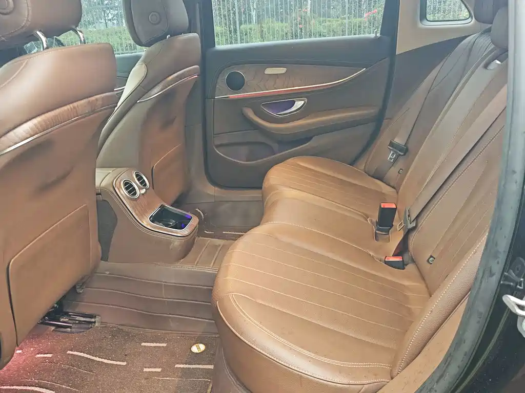 Mercedes-Benz E-Class — миниатюра 24