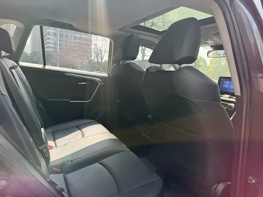 TOYOTA RAV4 RONGFANG