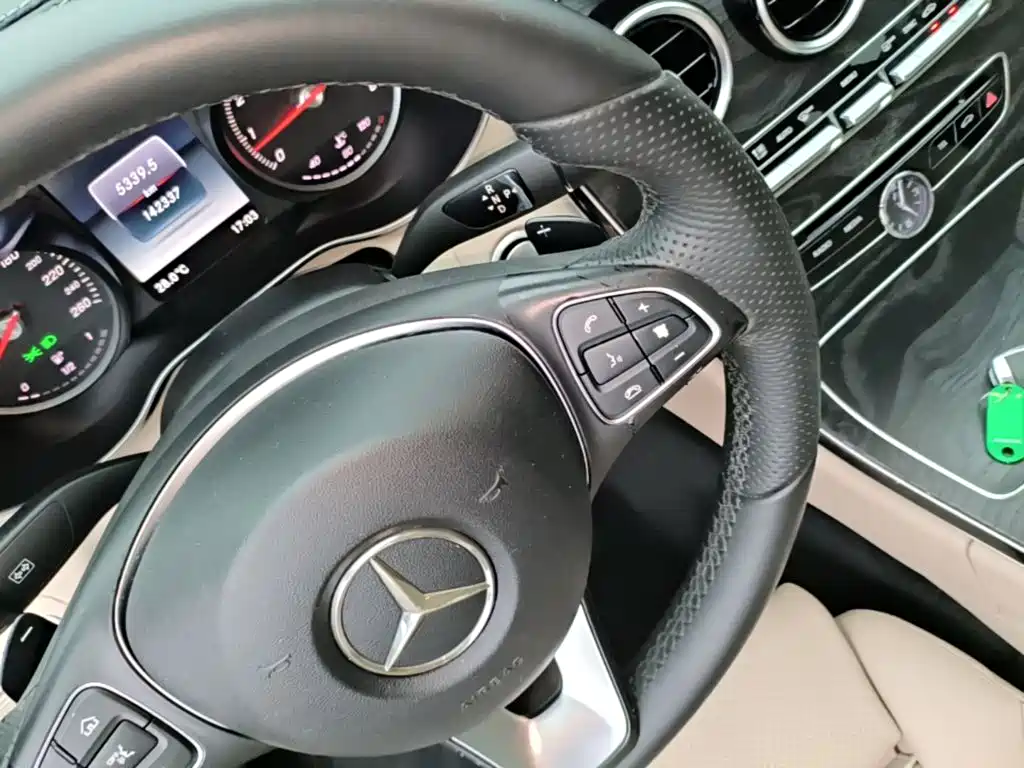 Mercedes-Benz C-Class — миниатюра 14