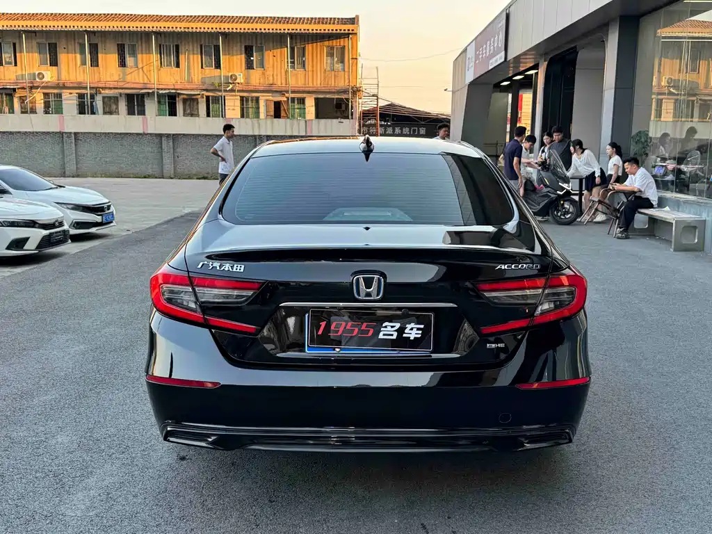 Honda Accord — миниатюра 8