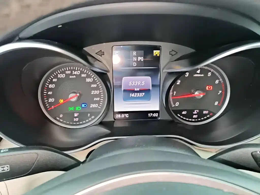 Mercedes-Benz C-Class — миниатюра 12