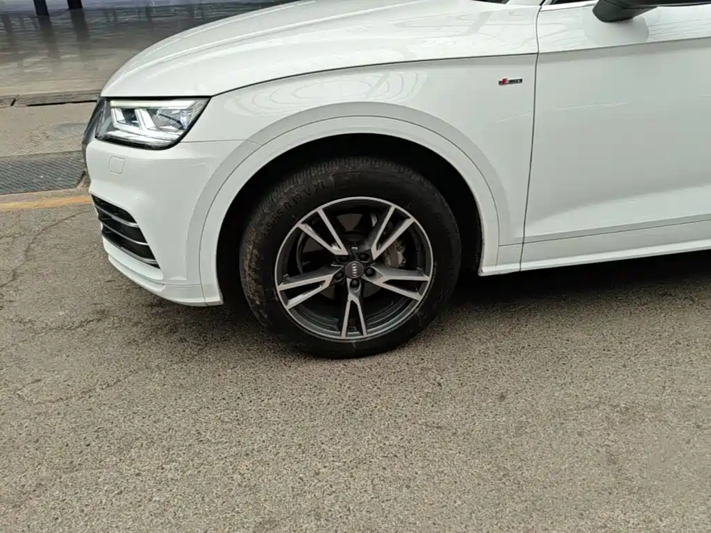 Audi Q5L — миниатюра 23