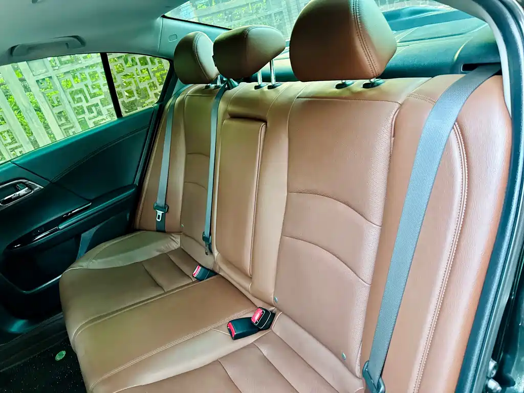 Honda Accord — миниатюра 15