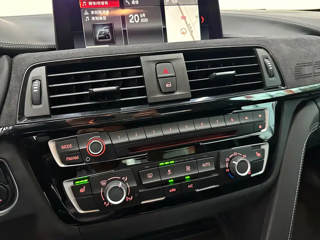BMW M4 — миниатюра 13