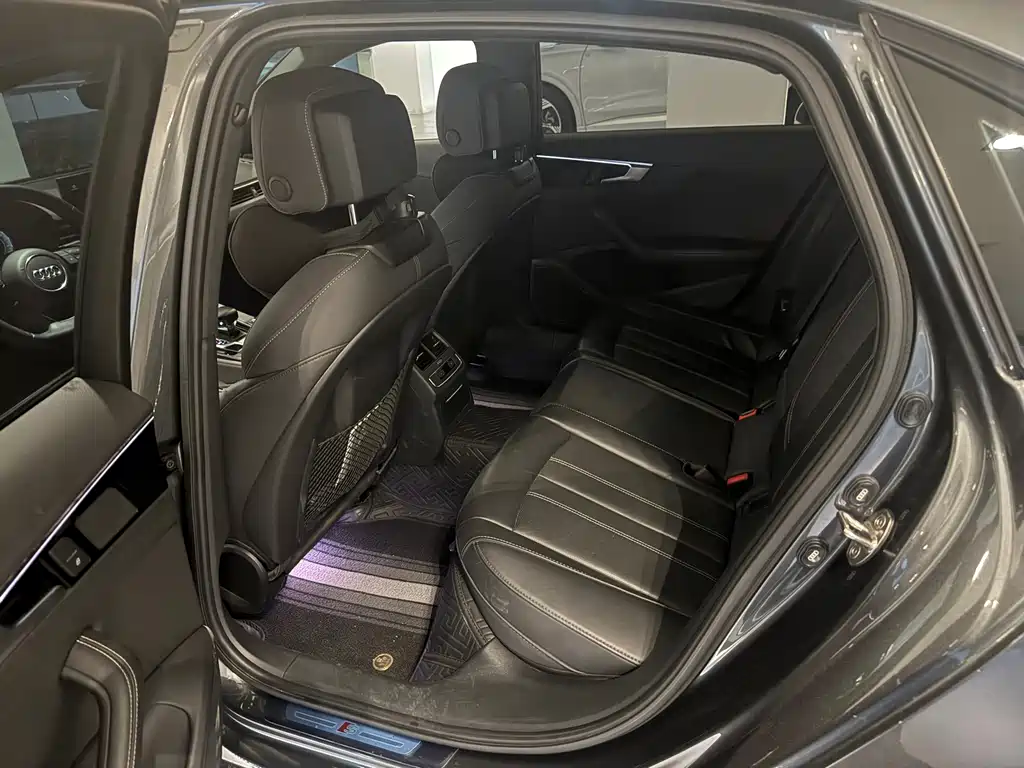Audi A4L — миниатюра 3