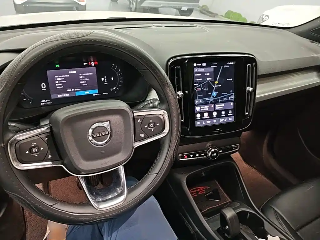 Volvo XC40 — миниатюра 10