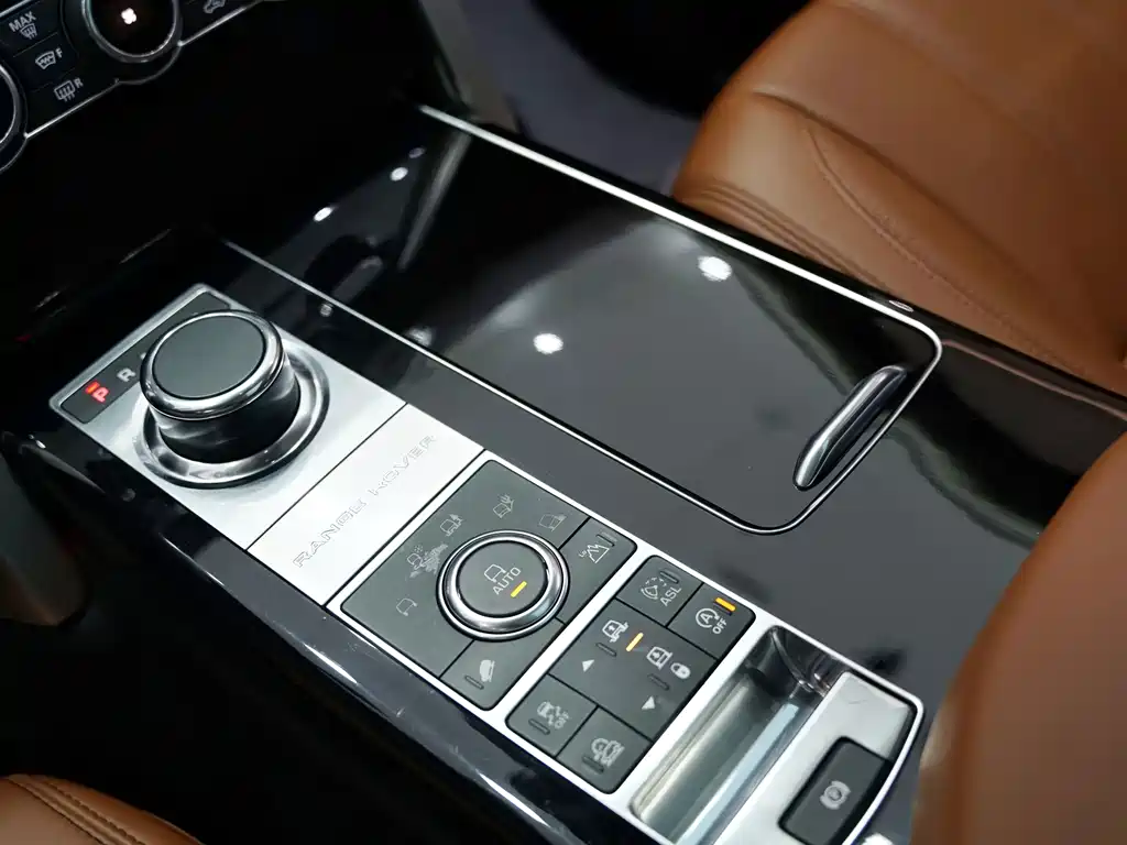Land Rover Range Rover — миниатюра 19