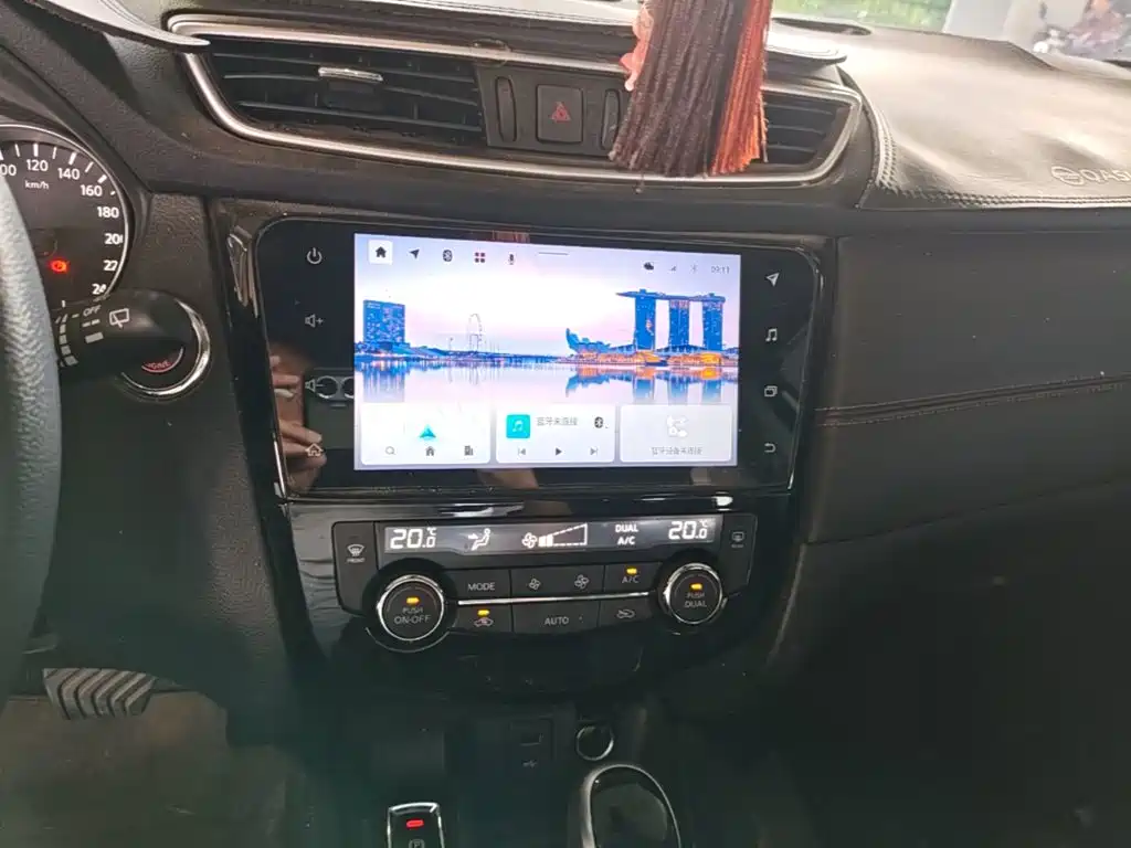 Nissan Qashqai — миниатюра 13