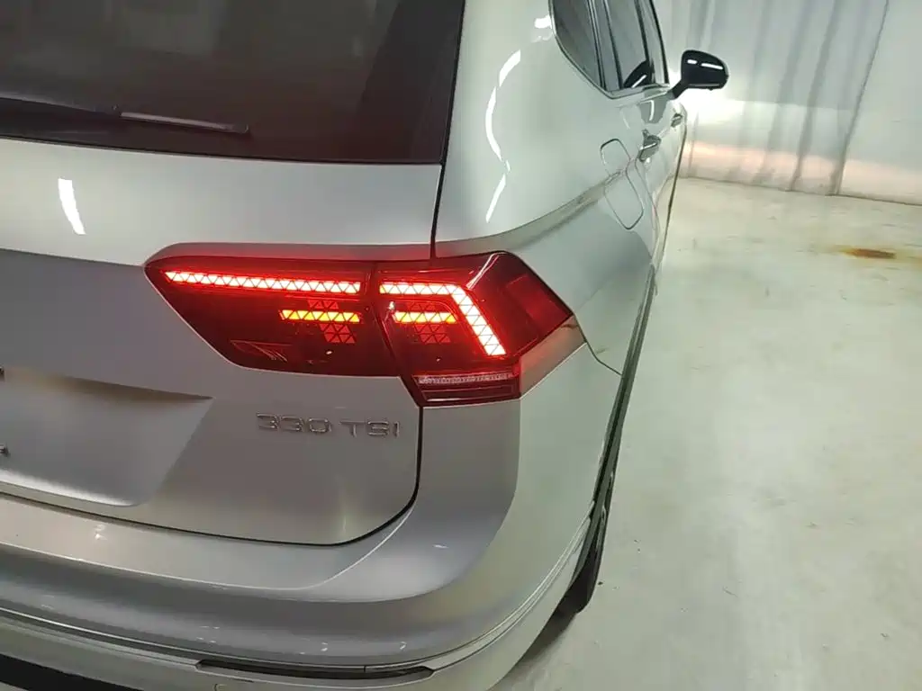 Volkswagen Tiguan L — миниатюра 8