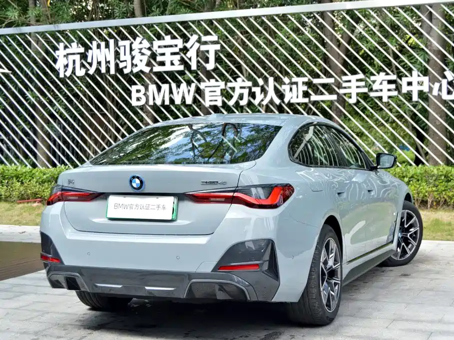 BMW i4 — миниатюра 5
