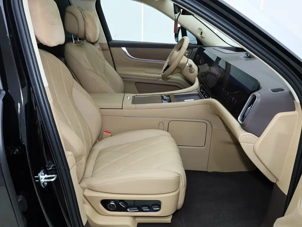 AITO ASK THE WORLD M9