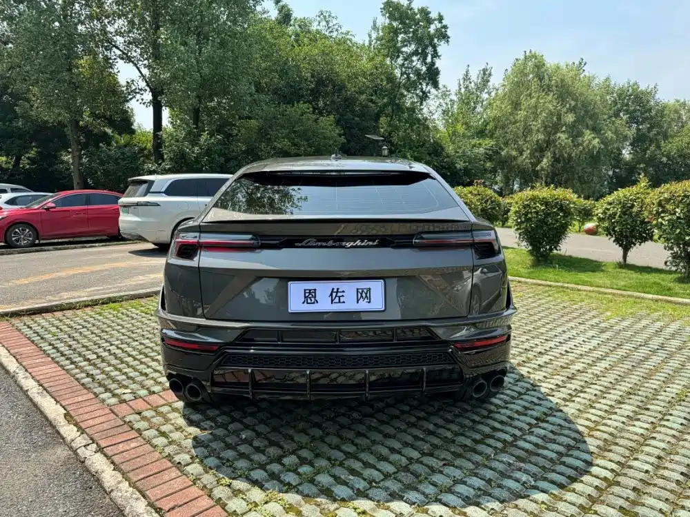Lamborghini Urus — миниатюра 16