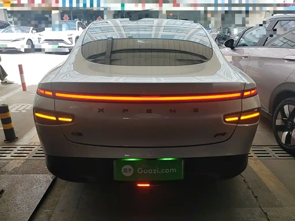 XPeng P7 — миниатюра 6