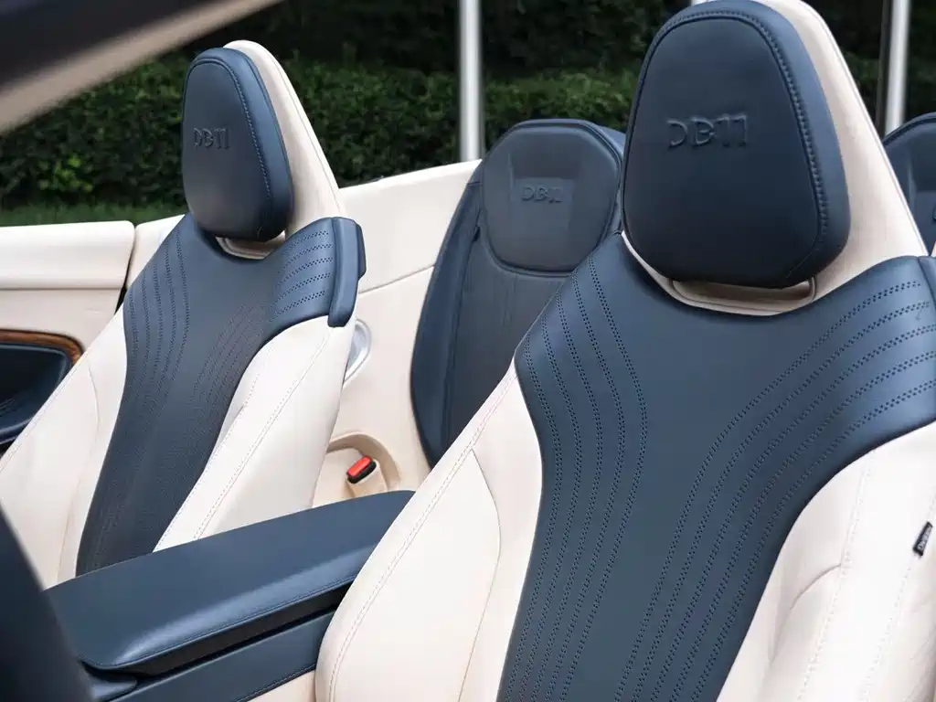 Aston Martin DB11 — миниатюра 4