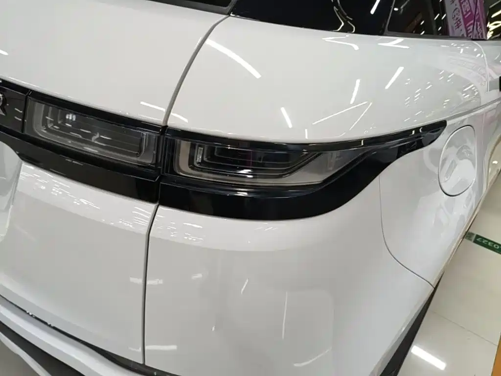 Land Rover Evoque PHEV — миниатюра 8
