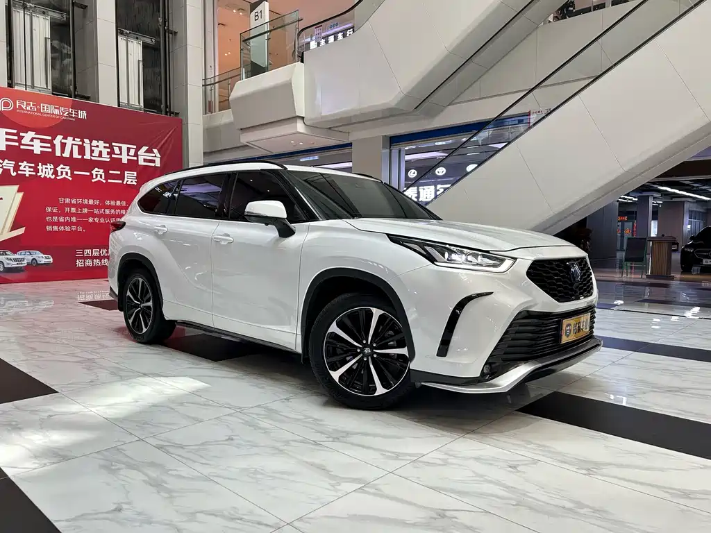 Toyota Crown Kluger