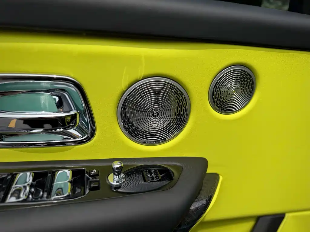 Rolls-Royce Cullinan — миниатюра 7