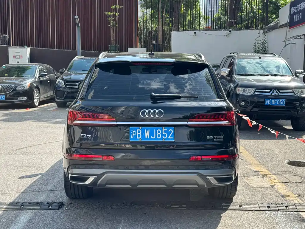 Audi Q7 2021 55 TFSI quattro S line Sport
