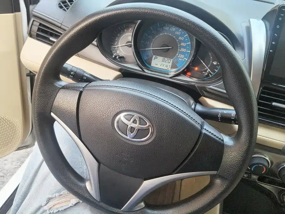 Toyota Yaris L — миниатюра 15