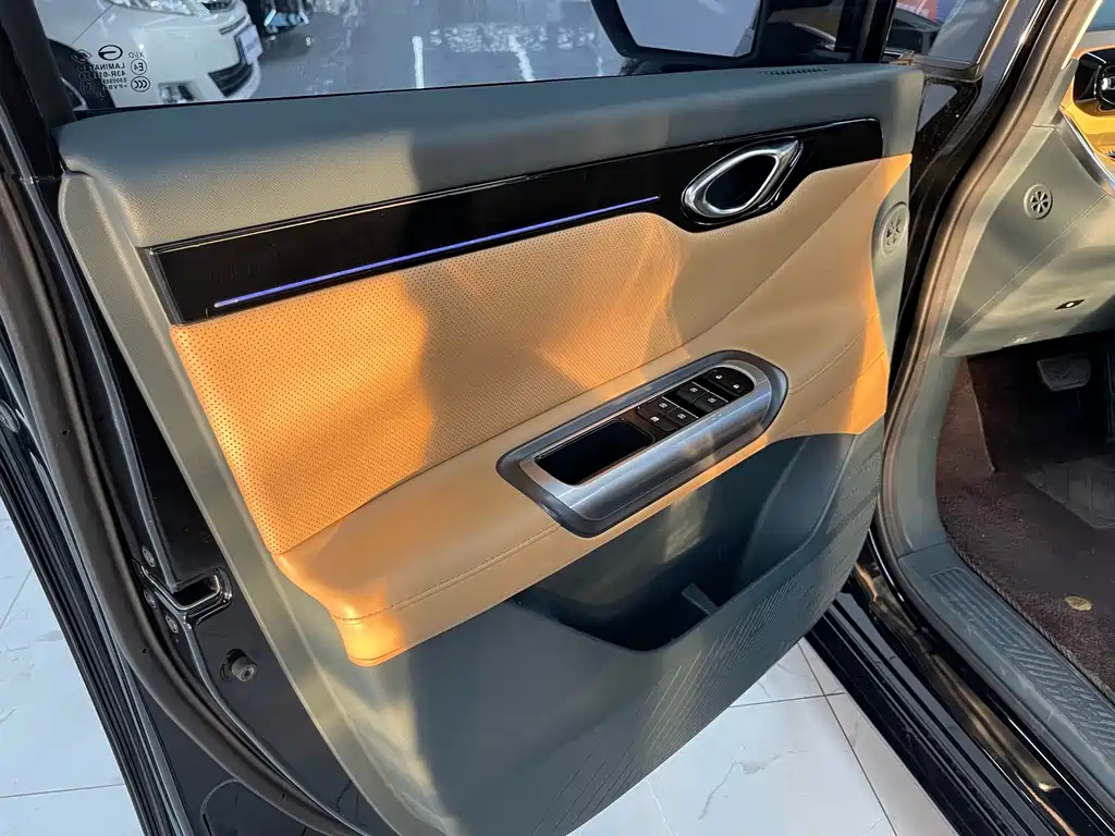 GAC Motor Trumpchi E8 PHEV — миниатюра 22