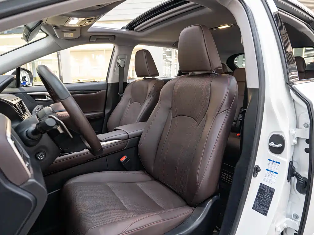 Lexus RX — миниатюра 11