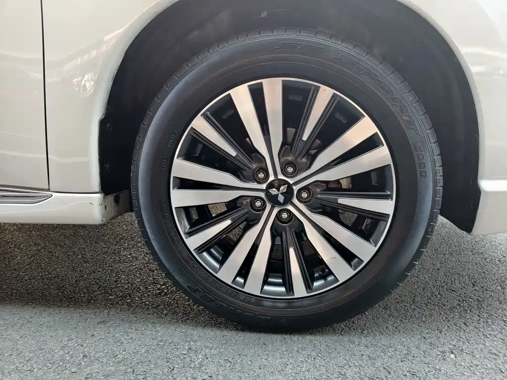 Mitsubishi Outlander — миниатюра 4