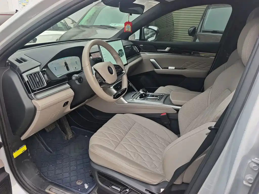 BYD Tang DM - фото 3