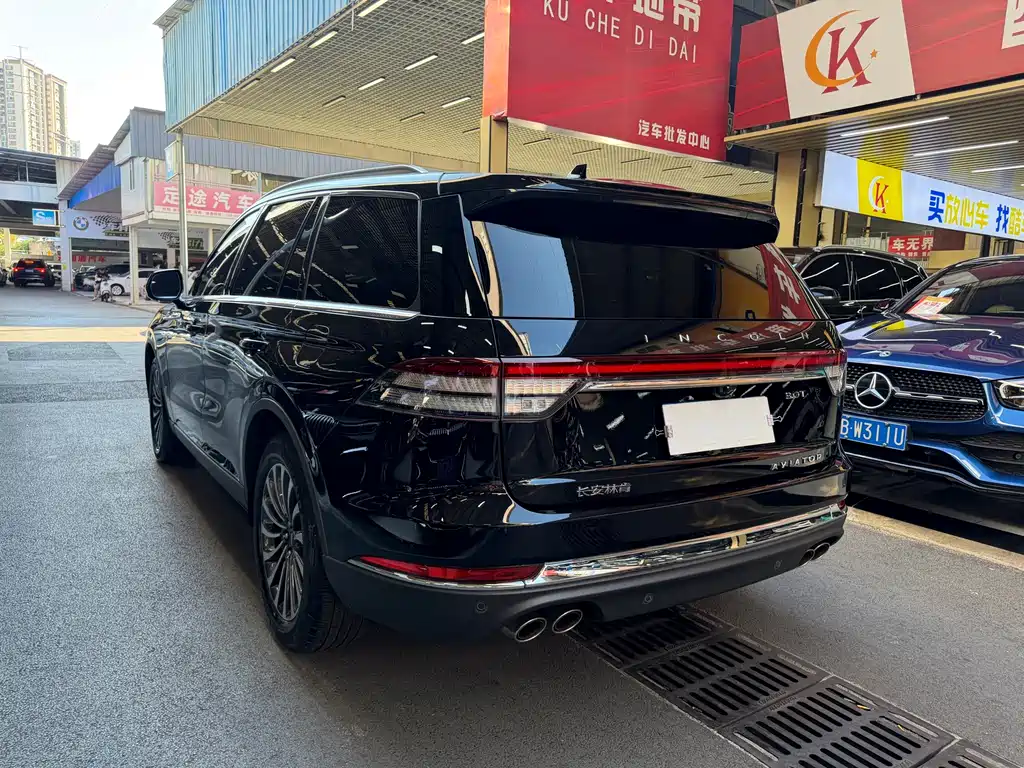 Lincoln Aviator — миниатюра 7