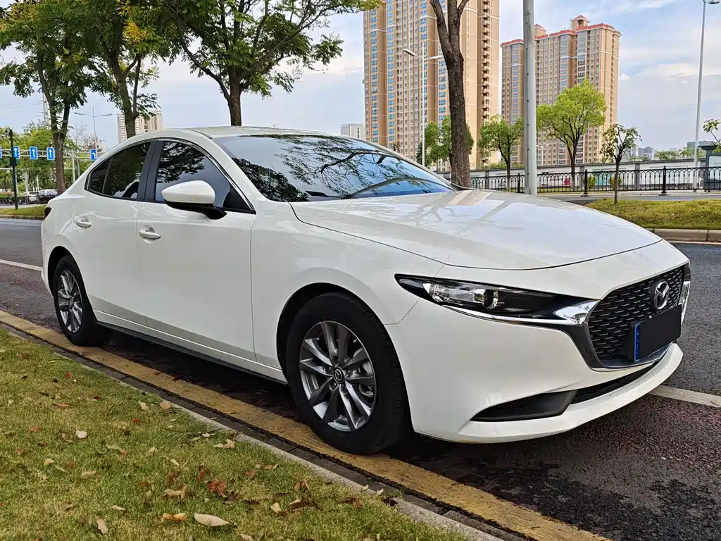MAZDA  3 ANGKESAILA
