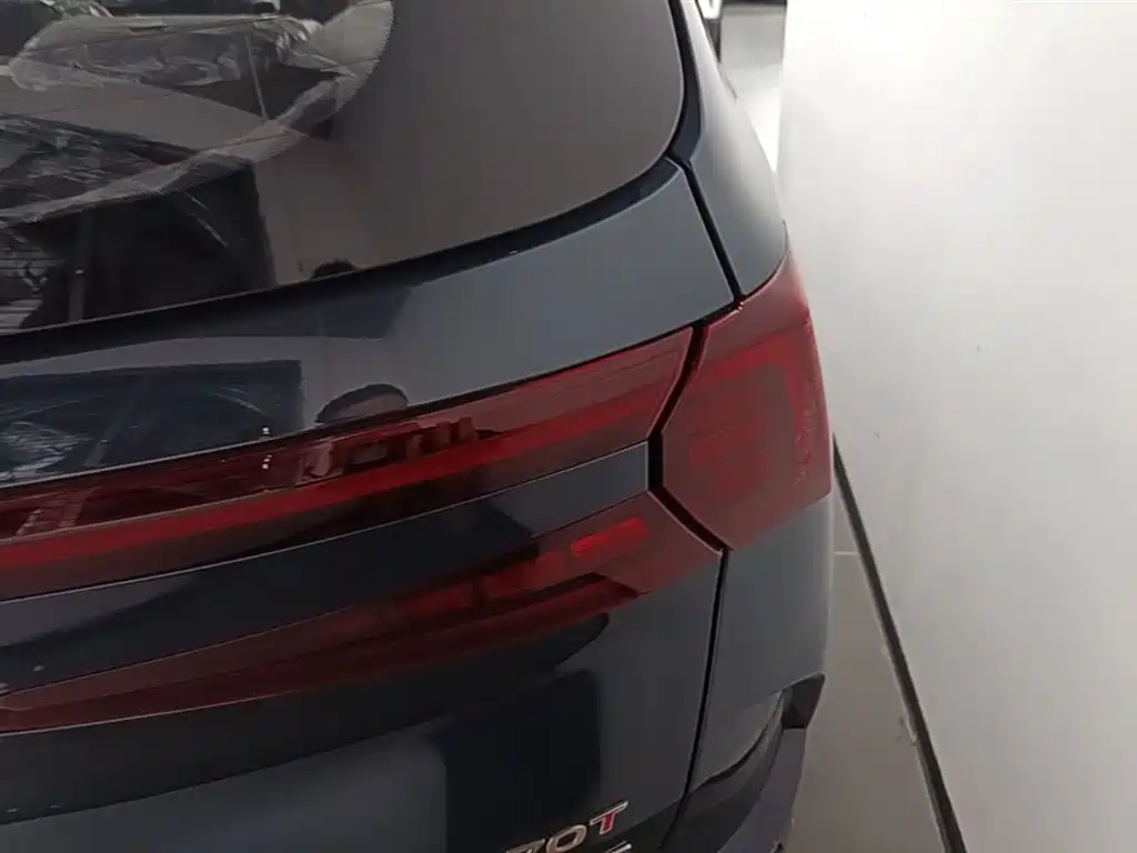 Hyundai Custo 2024 270TGDi LUX Luxury