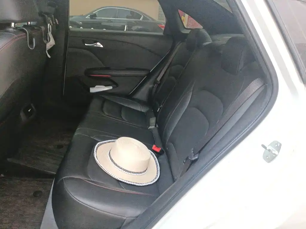 Chevrolet Monza — миниатюра 13