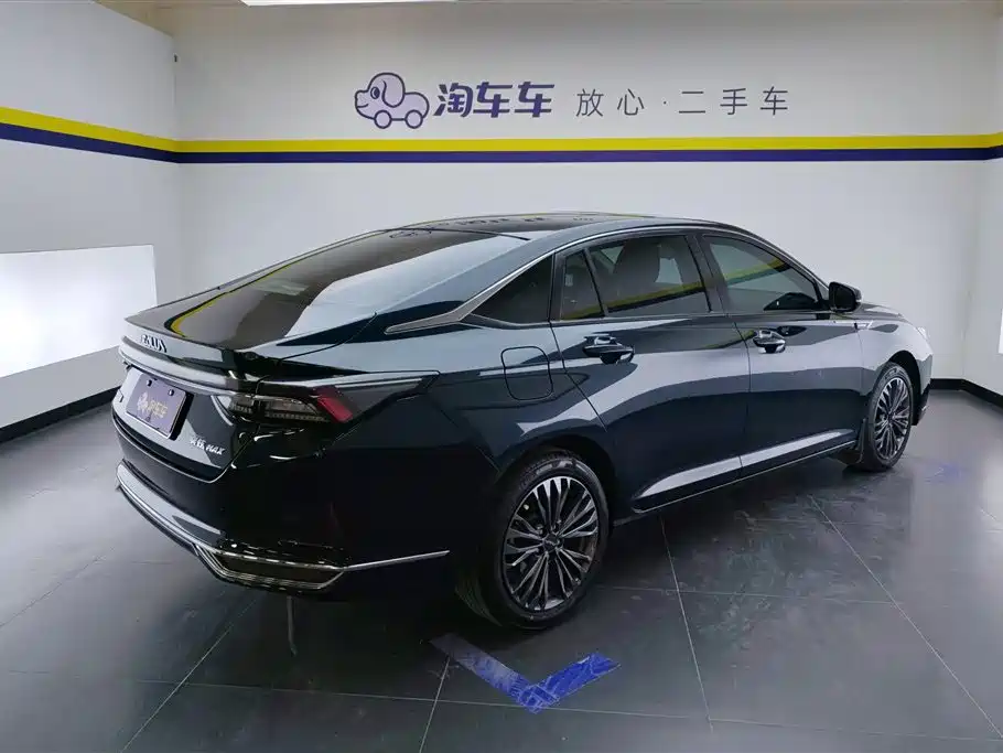 DONGFENG YI HYUN MAX