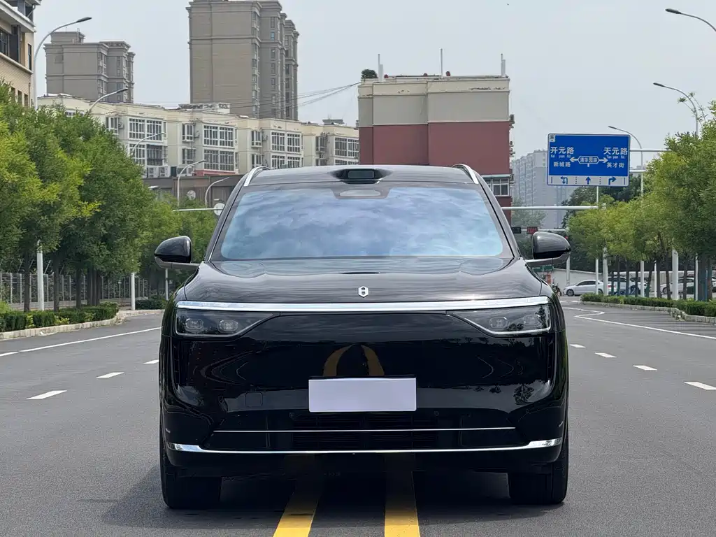 Aito M8 2025 Max+ 53.4kWh 5 мест (192 ）